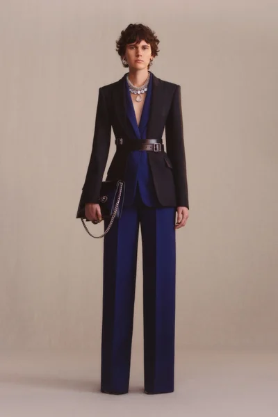 Look 18